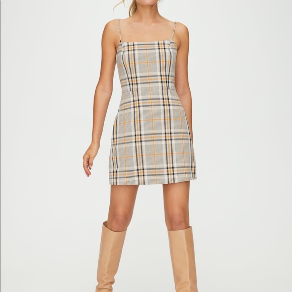 Aritzia New Classic Mini Dress - Picture 4 of 4